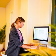 Bloom Hotel - Bengaluru Airport