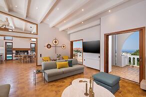 Azatis Luxury Villa