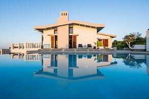 Azatis Luxury Villa