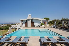 Azatis Luxury Villa
