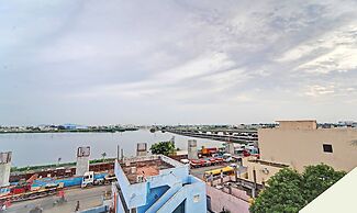 Itsy Hotels Elite Inn