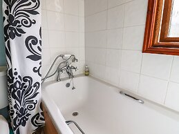 Lodge Two, Country View Park