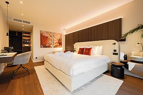 The CORNR Hotel