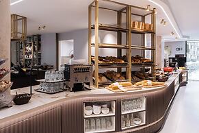The CORNR Hotel