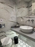 Belle Athenes - Luxury Rooms at Monastiraki Railway Station