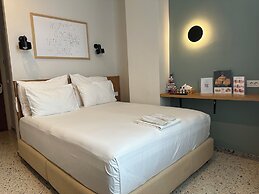 Belle Athenes - Luxury Rooms at Monastiraki Railway Station