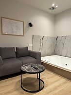 Belle Athenes - Luxury Rooms at Monastiraki Railway Station