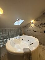 Belle Athenes - Luxury Rooms at Monastiraki Railway Station