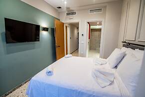Belle Athenes - Luxury Rooms at Monastiraki Railway Station