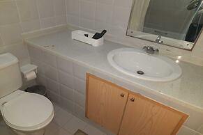 OYO 142 Al Sharqiya Sands Hotel