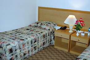 OYO 142 Al Sharqiya Sands Hotel