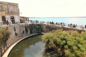 Baroque Apartments - Casa al Teatro