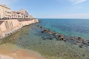Baroque Apartments - Casa al Teatro