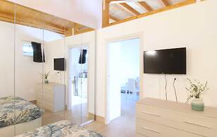 Baroque Apartments - Casa al Teatro