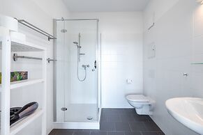 FeelGood Apartments LakeLiving