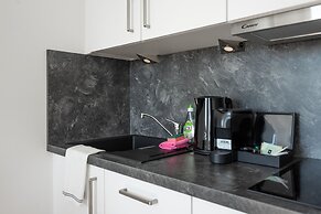 FeelGood Apartments LakeLiving