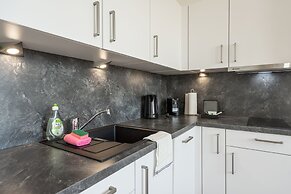 FeelGood Apartments LakeLiving