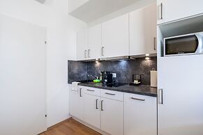 FeelGood Apartments LakeLiving