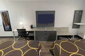 Super 8 By Wyndham Pigeon Forge Downtown