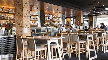 Family Home in Balmoral - Family Stays