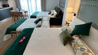 Apartamentos Turísticos La Plaza