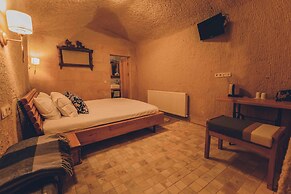 Pinhan Cave Suites