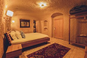 Pinhan Cave Suites
