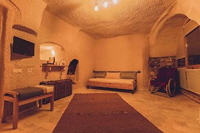 Pinhan Cave Suites