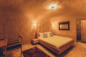 Pinhan Cave Suites