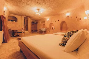 Pinhan Cave Suites