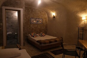 Pinhan Cave Suites