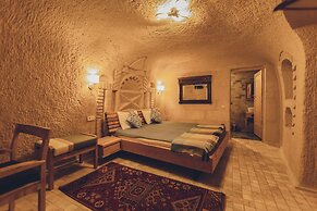 Pinhan Cave Suites