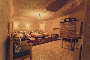 Pinhan Cave Suites