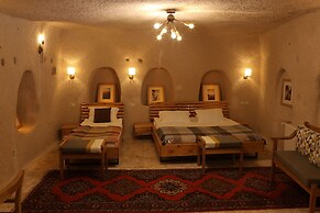 Pinhan Cave Suites