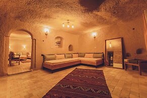 Pinhan Cave Suites