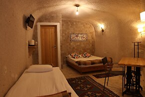 Pinhan Cave Suites