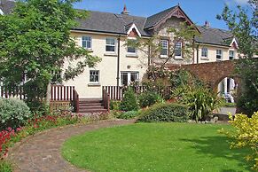 Courtyard HC No 8