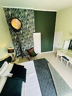 Palm View Guesthouse-Adults only