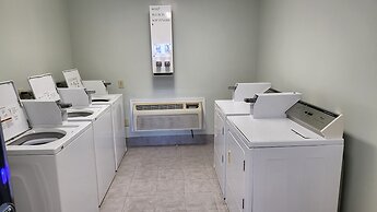 Stonewood Inn & Suites Carrollton - Smithfield