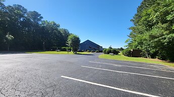 Stonewood Inn & Suites Carrollton - Smithfield