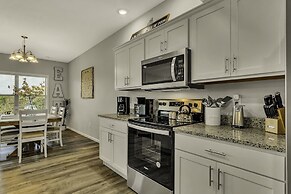 Sunset Bunker 3 Bedroom Condo by RedAwning