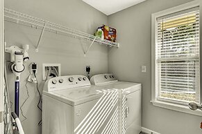 Sunset Bunker 3 Bedroom Condo by RedAwning