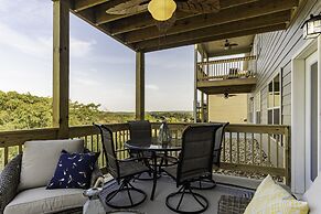 Sunset Bunker 3 Bedroom Condo by RedAwning