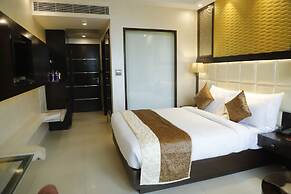 Udman By Ferns N Petals, Chattarpur