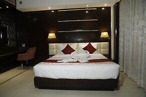 Udman By Ferns N Petals, Chattarpur