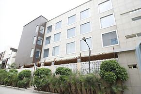 Udman By Ferns N Petals, Chattarpur