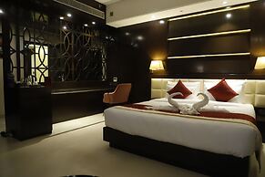 Udman By Ferns N Petals, Chattarpur