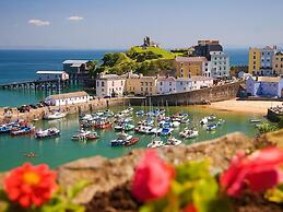 3-bed 5-6 Berth Modernised Bungalow!