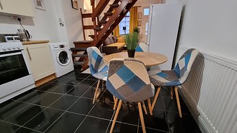 Cosy Stay in Stoke on Trent By Villazu