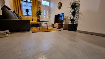 Cosy Stay in Stoke on Trent By Villazu
